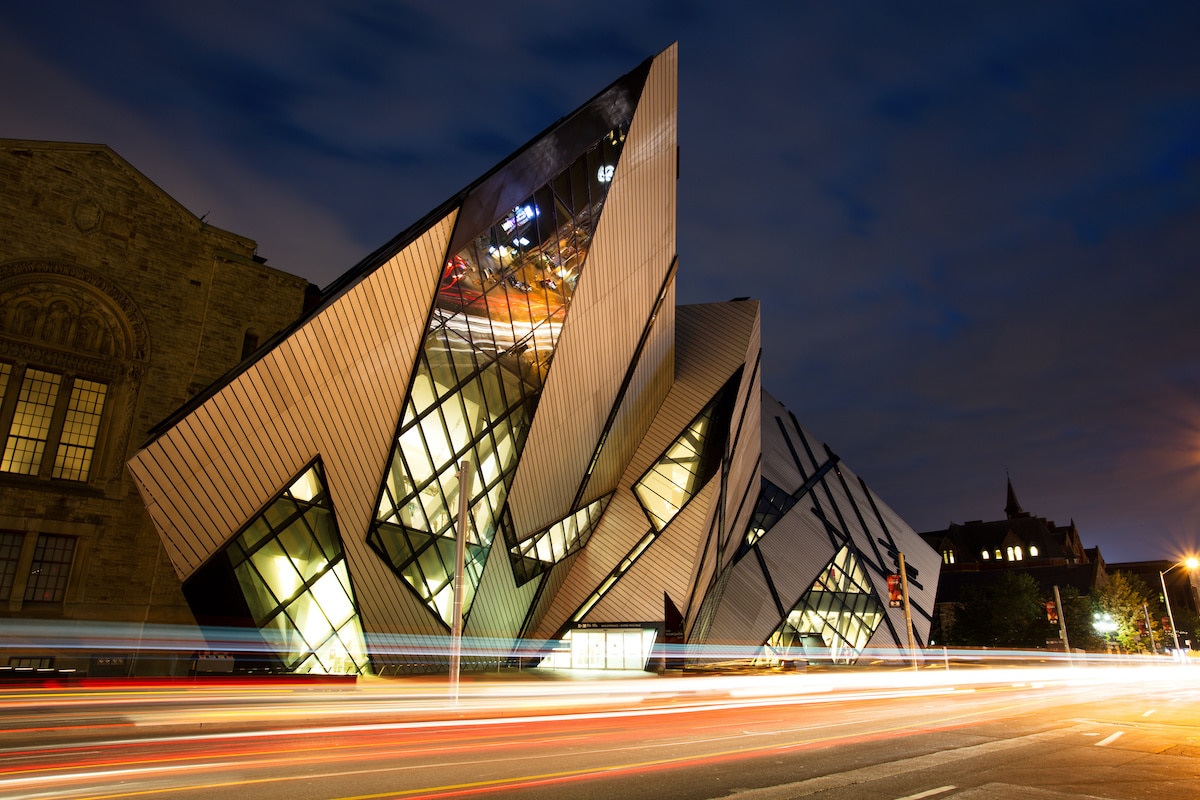 Royal Ontario Museum, Toronto at night